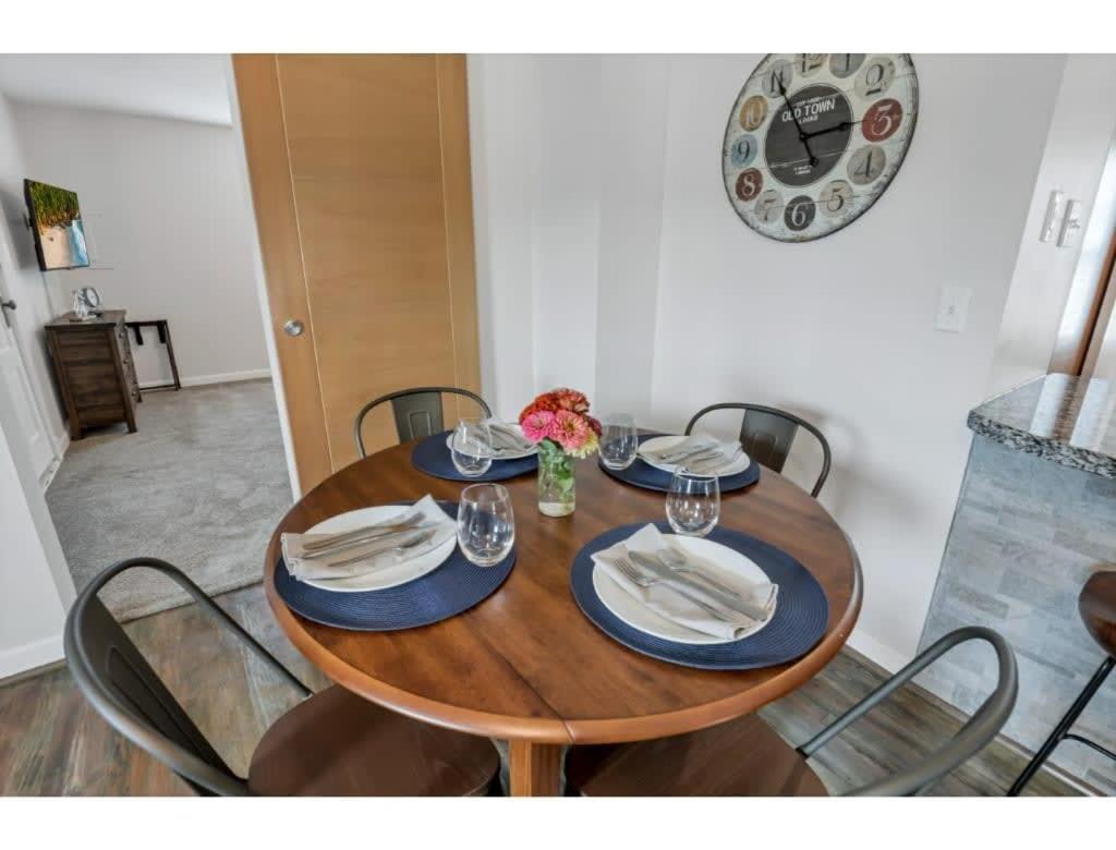 Housepitality - Little River Trails