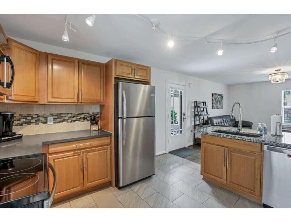 Housepitality - Little River Trails