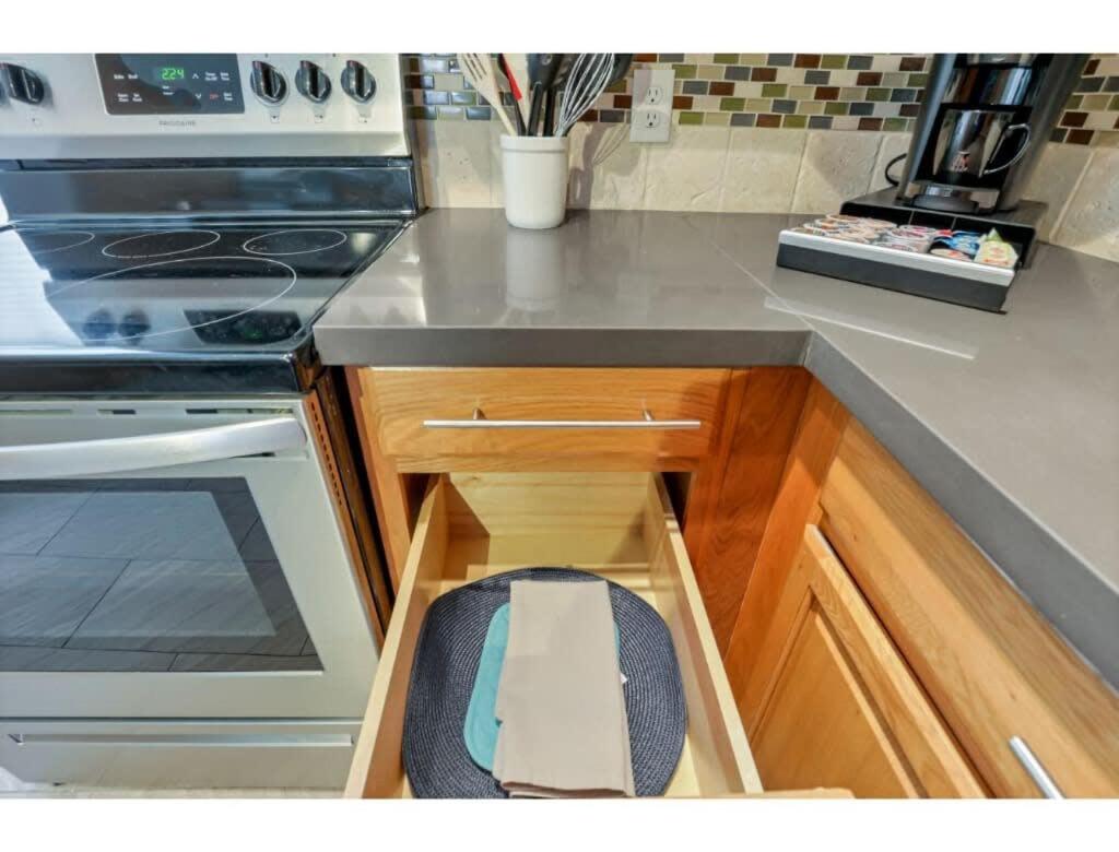 Housepitality - Little River Trails