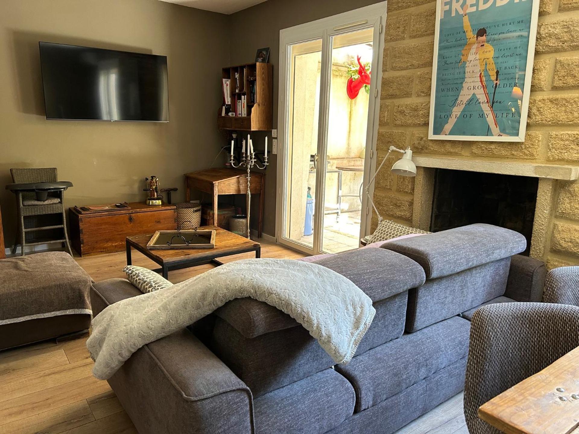 Communal lounge/ TV room