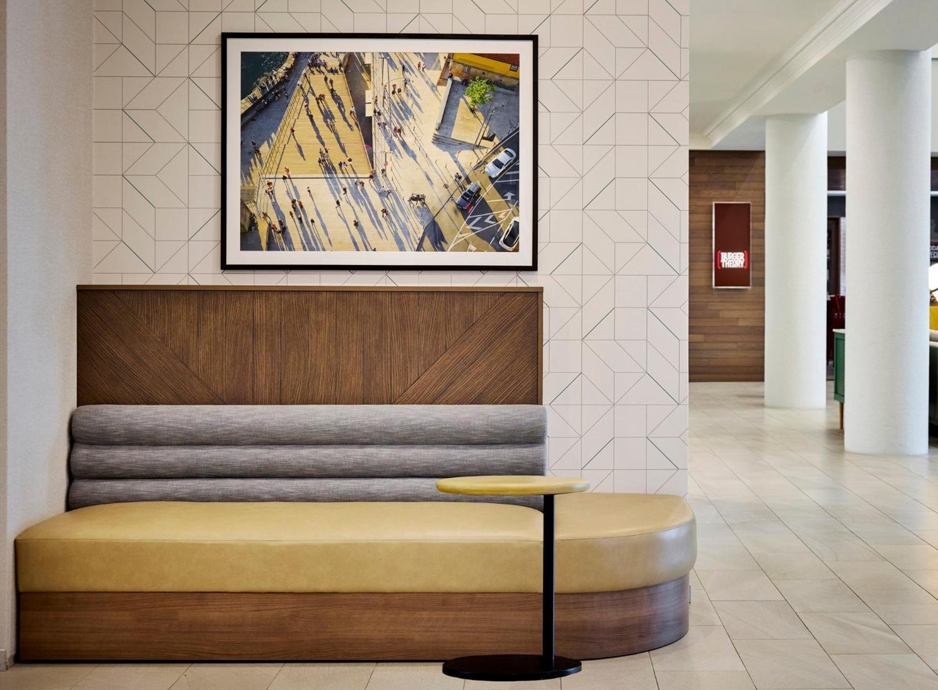 Meeting/conference room