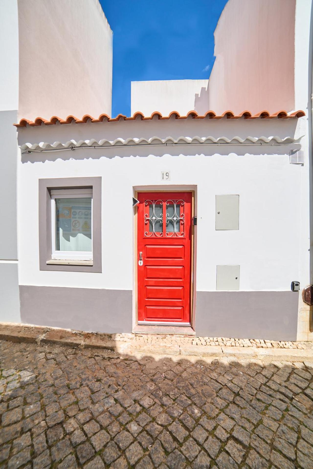La Puerta Roja Studio