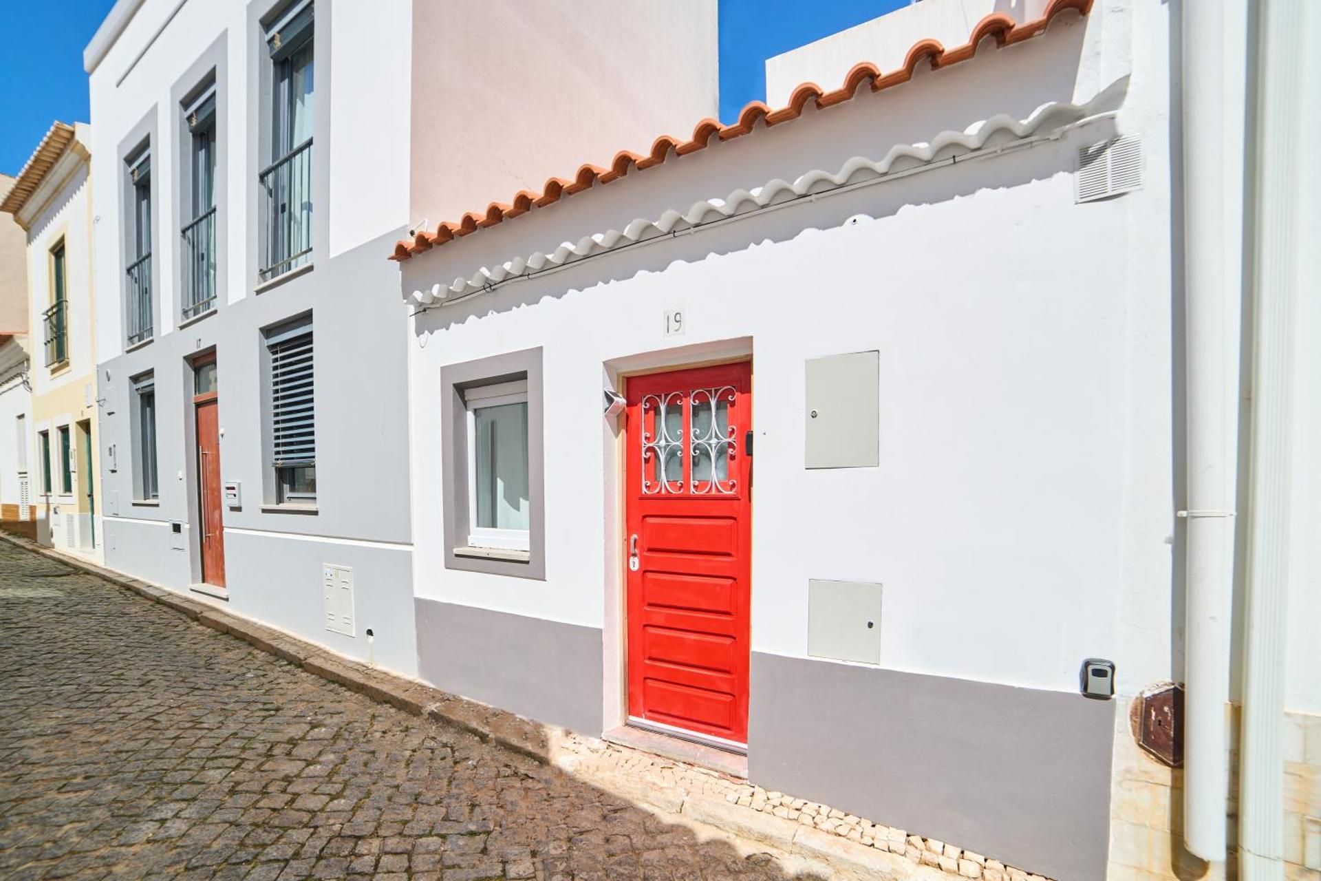 La Puerta Roja Studio