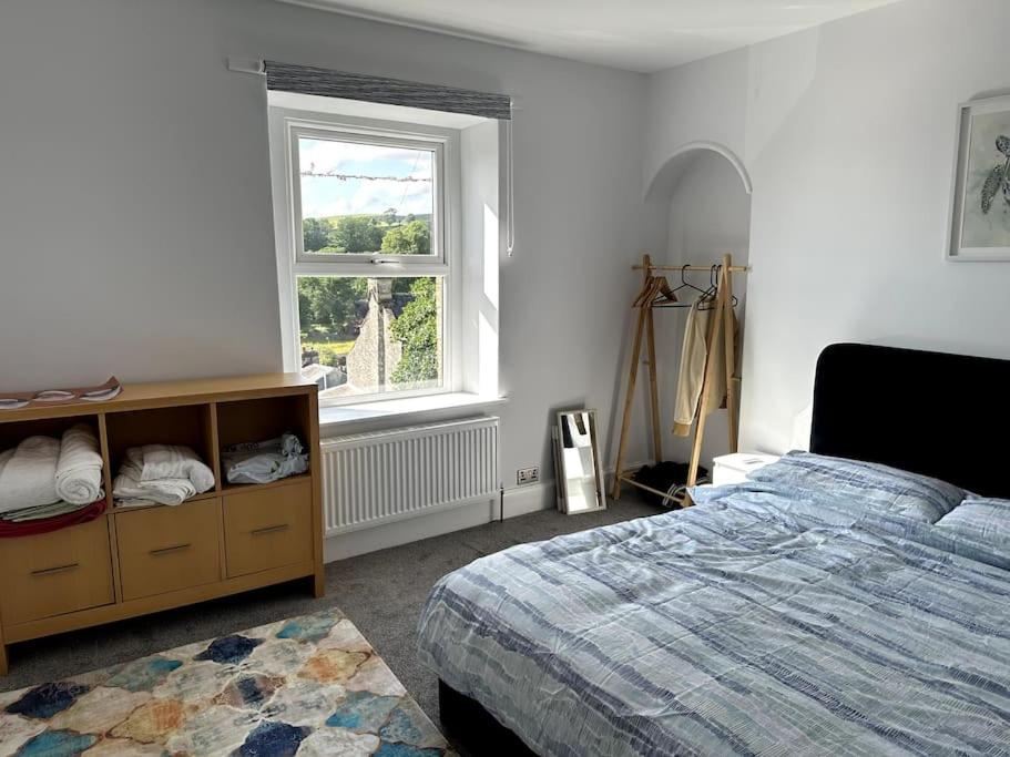 A Cosy Flat With A Dales View