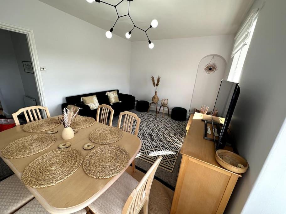 A Cosy Flat With A Dales View