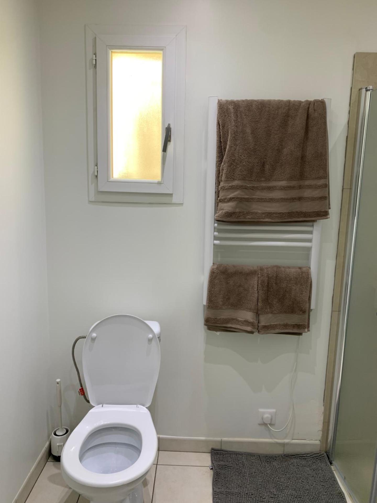 Le Cocon en pierre au coeur du Verdon gîte "Le Repos Des Chênes"