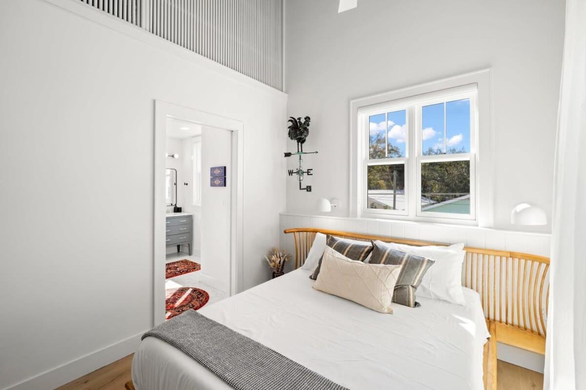 Casa Romeo - Luxury Ybor Apt, Steps to 7th Ave