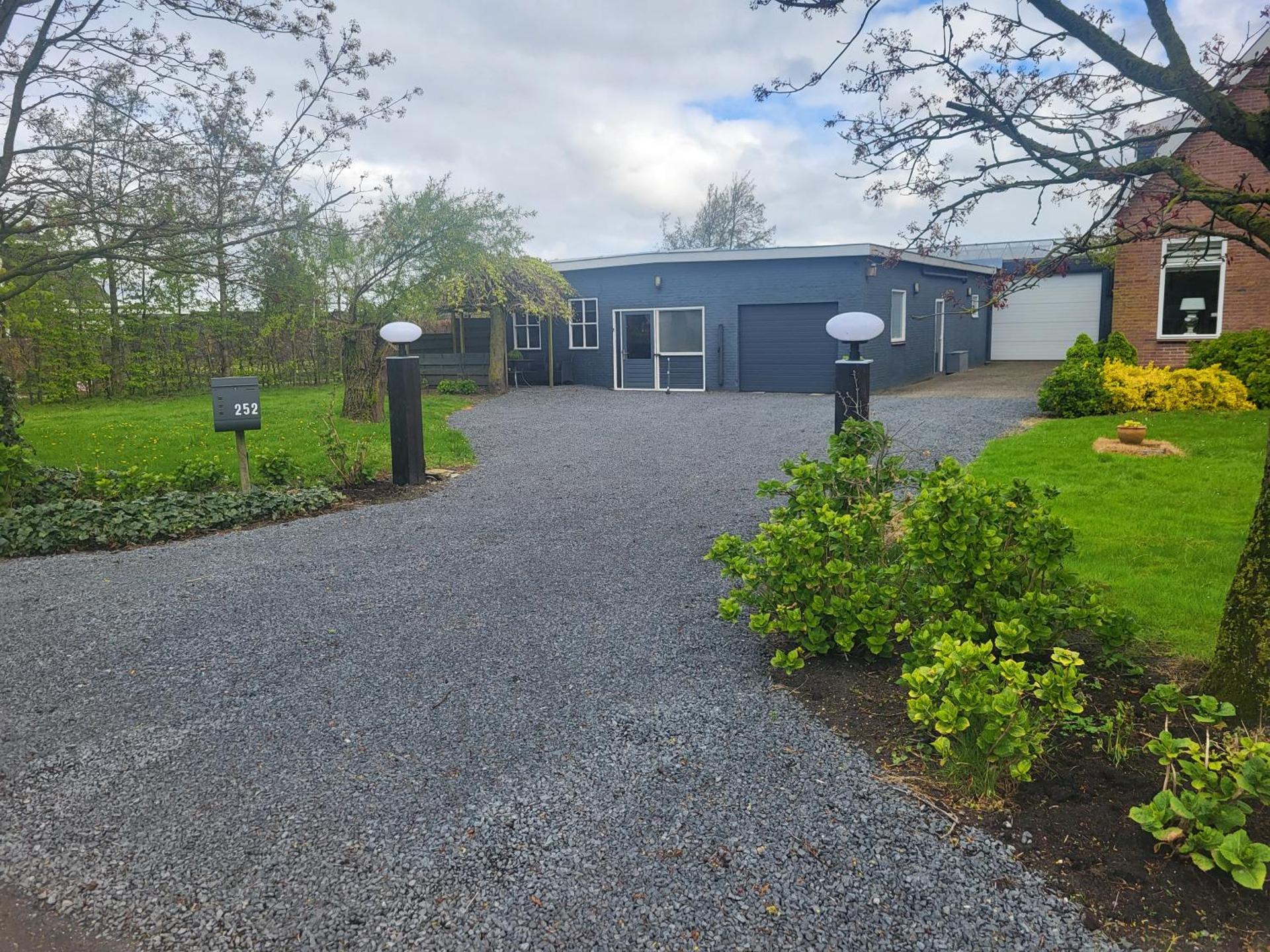 LUXE Bloemenzicht 4 personen, BnB, 10 minuten van zee