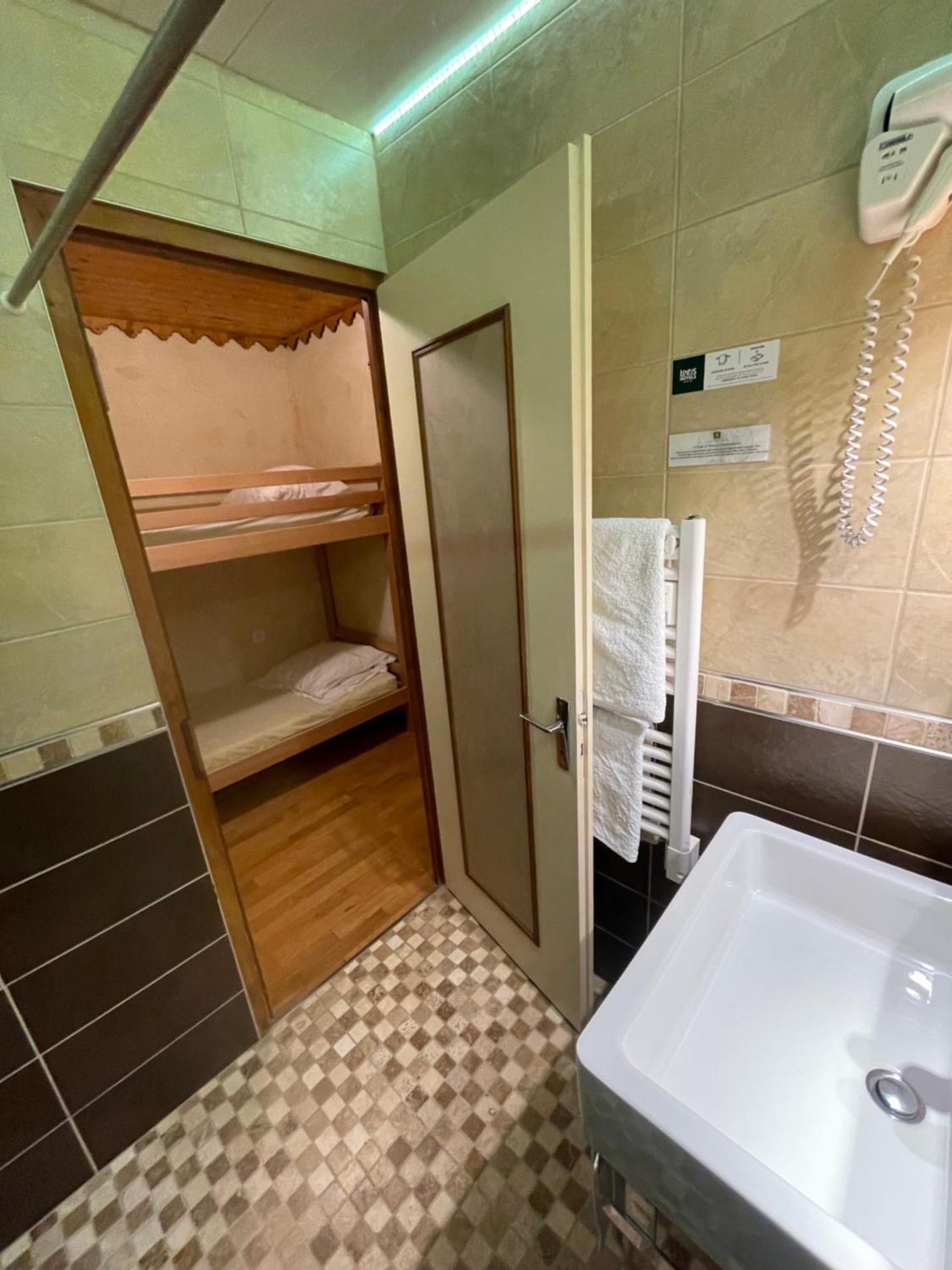 Familieværelse med udsigt over bjergene