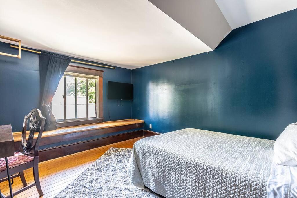 Charming Room in Capitol Hill - Foxglove Inn Rm 7
