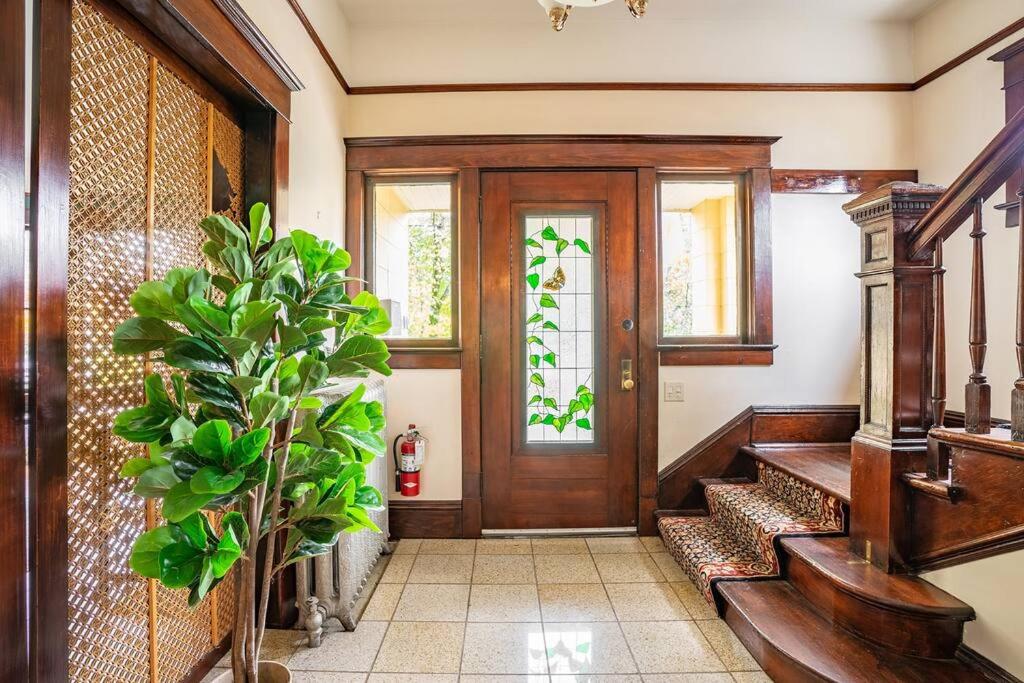 Charming Room in Capitol Hill - Foxglove Inn Rm 8