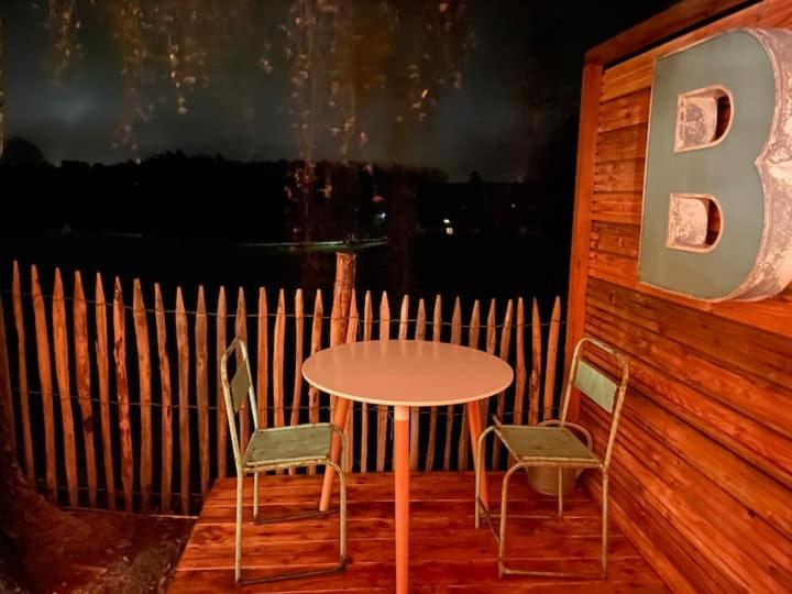 Cabane bien belge avec cinéma et jacuzzi