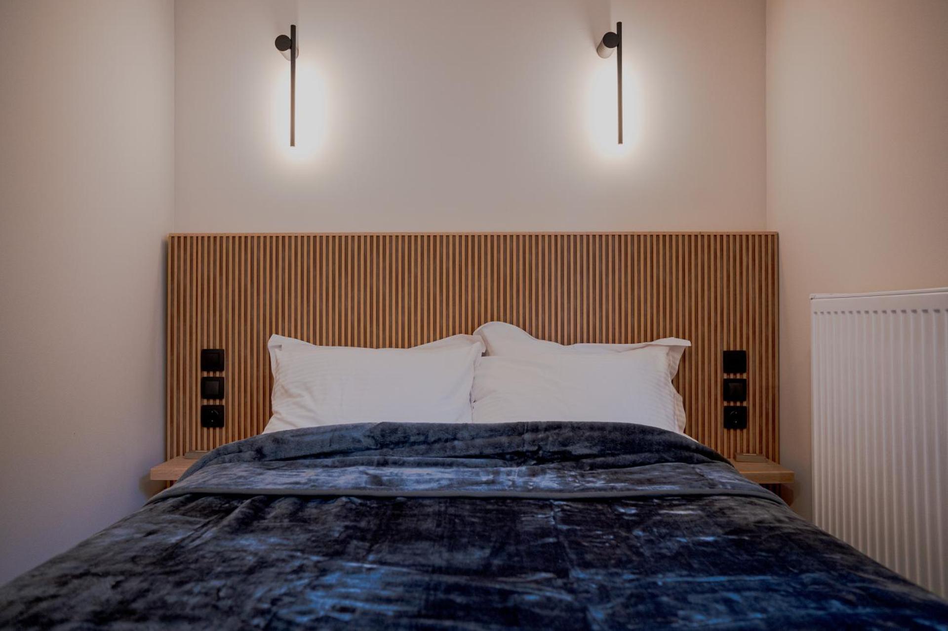 1050 Mountain Living