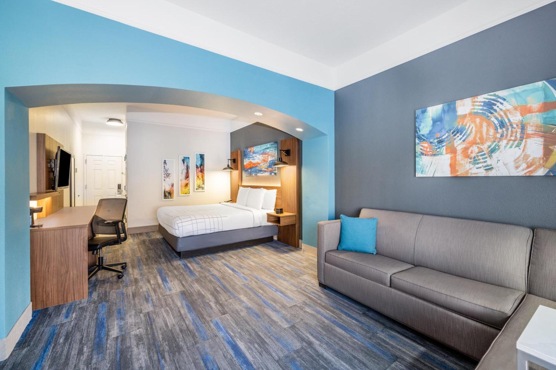 Photo of the whole room