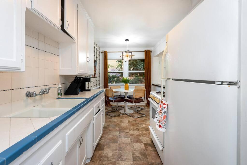 Luxe 1-bedroom Gem: Venice Beach Escape