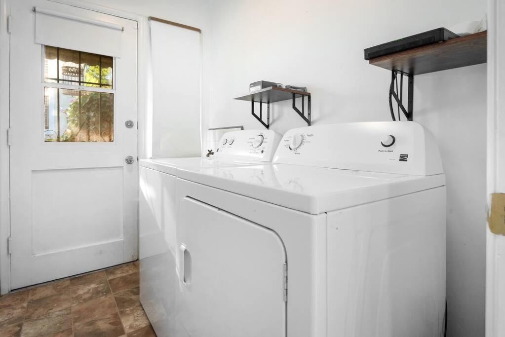 Luxe 1-bedroom Gem: Venice Beach Escape