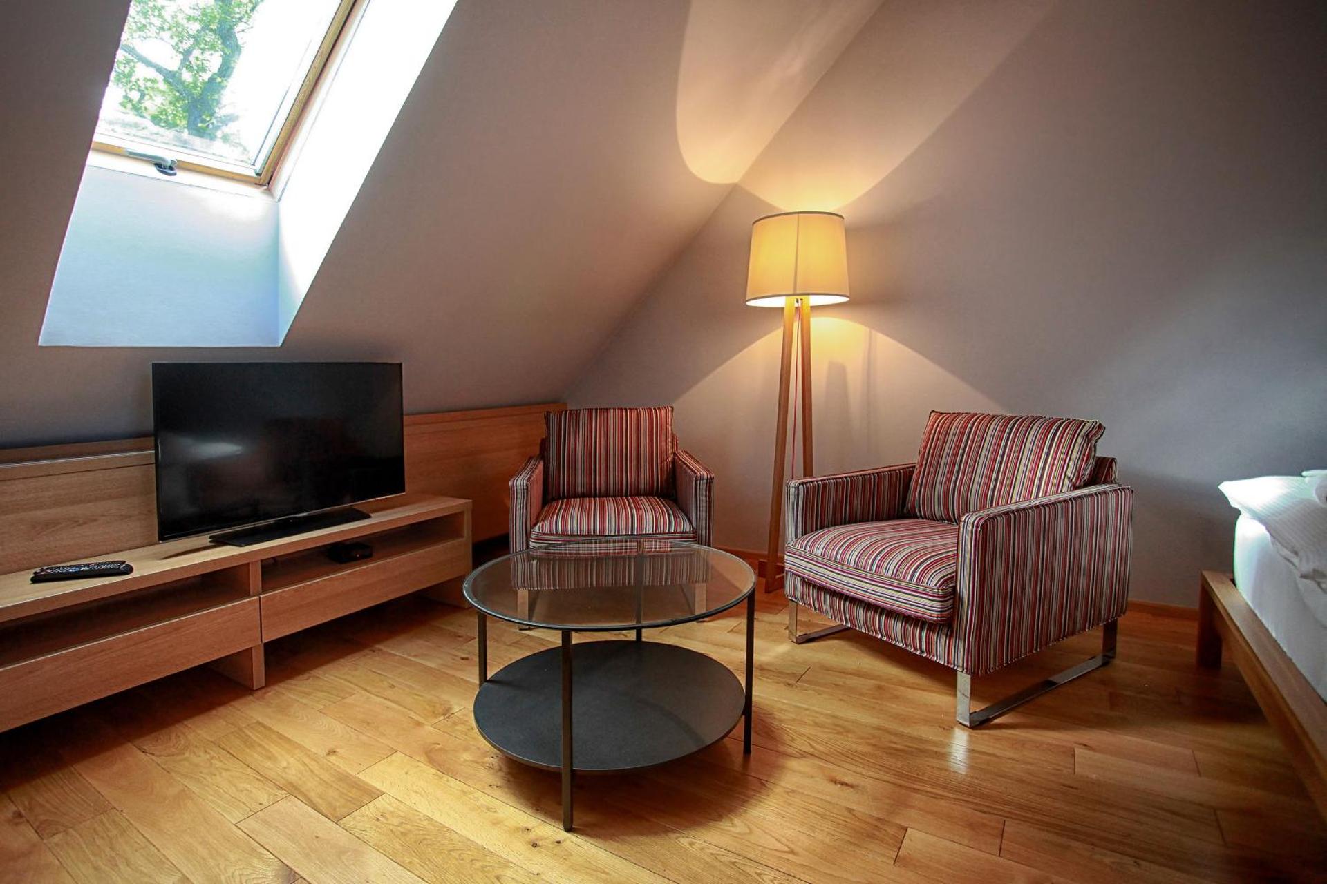 Photo of the whole room