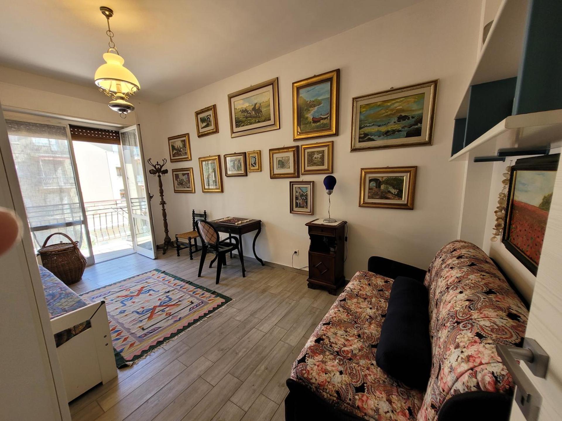 Trilocale a due passi dal mare