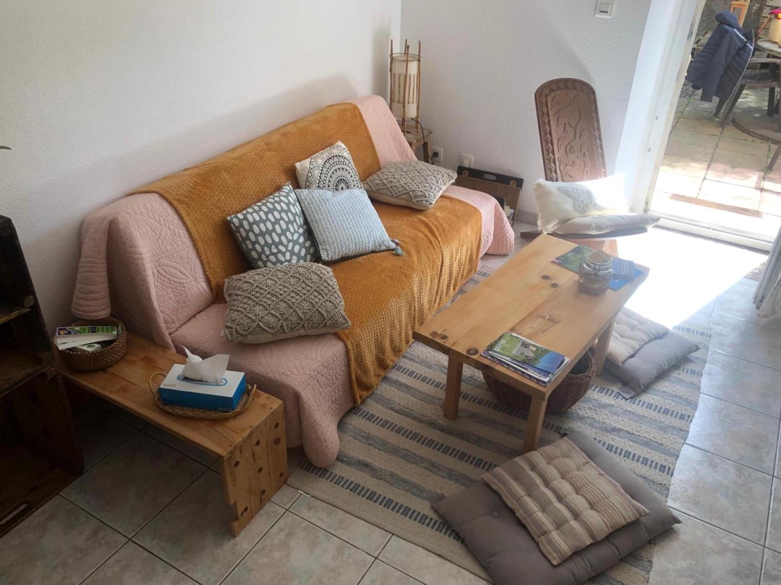 Côté Rive, au bord de la rivière La Moselotte et terrasse