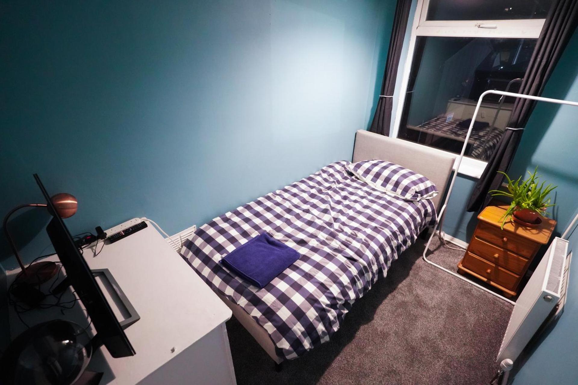 3 Bedroom home by Ipswich docks.