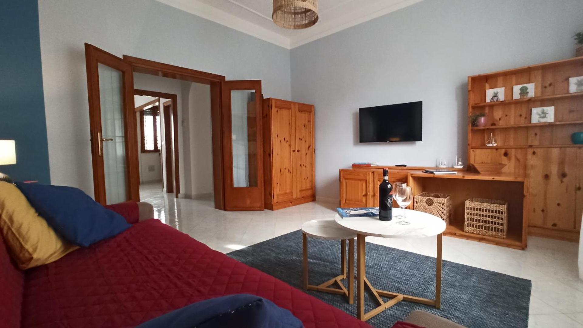 Communal lounge/ TV room