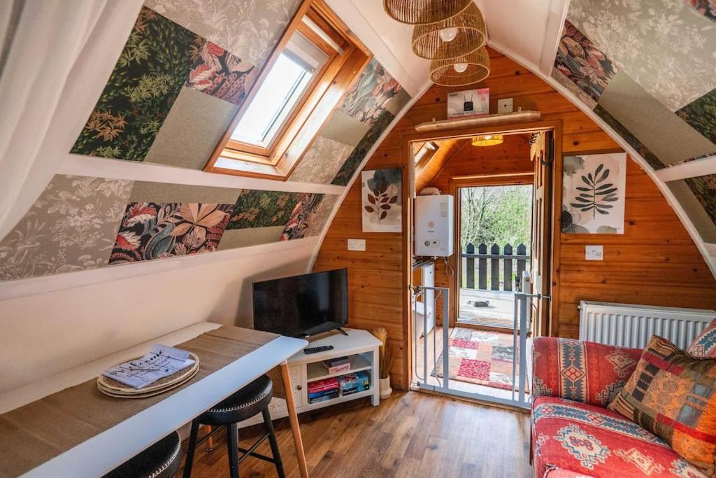 Robin Nest - Cosy Shepherd's Hut Hideaway