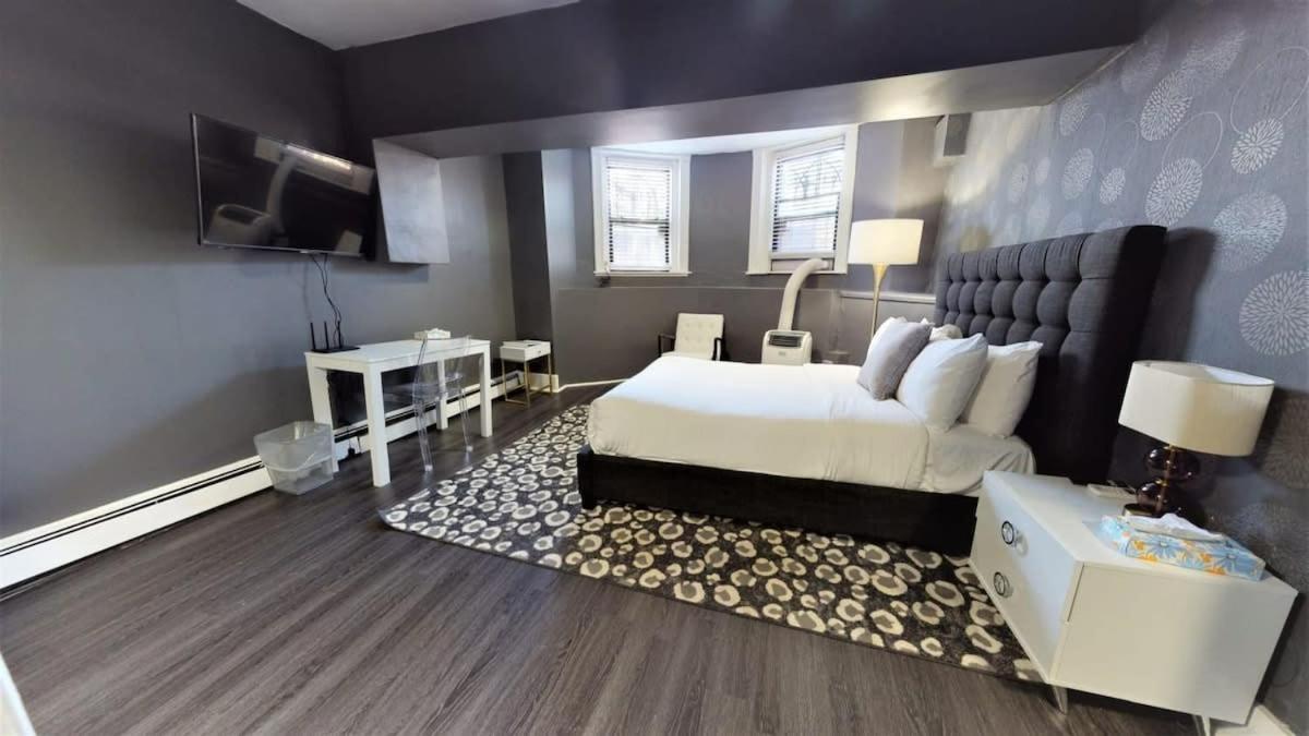 Lower Level Studios In Hip Bay Village