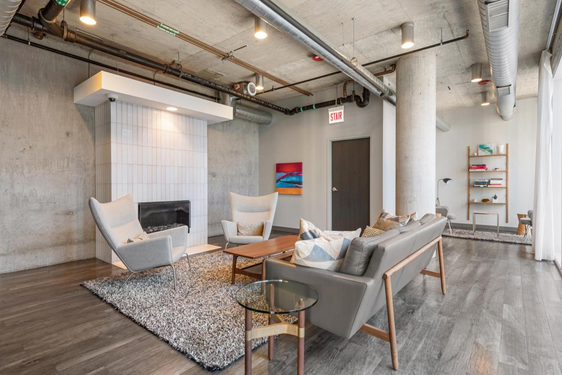 Communal lounge/ TV room