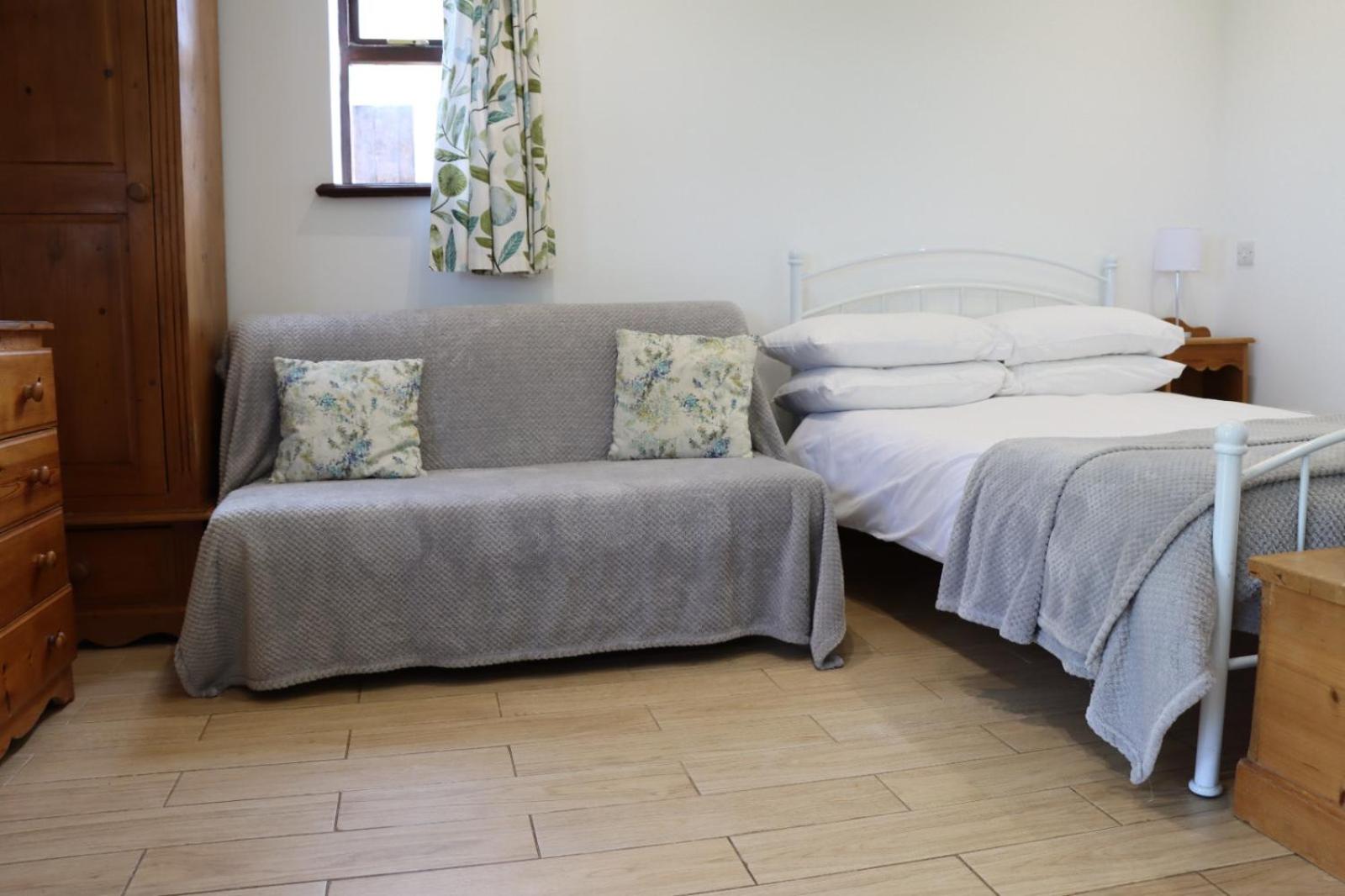 Malthouse Farm Cottage Studio