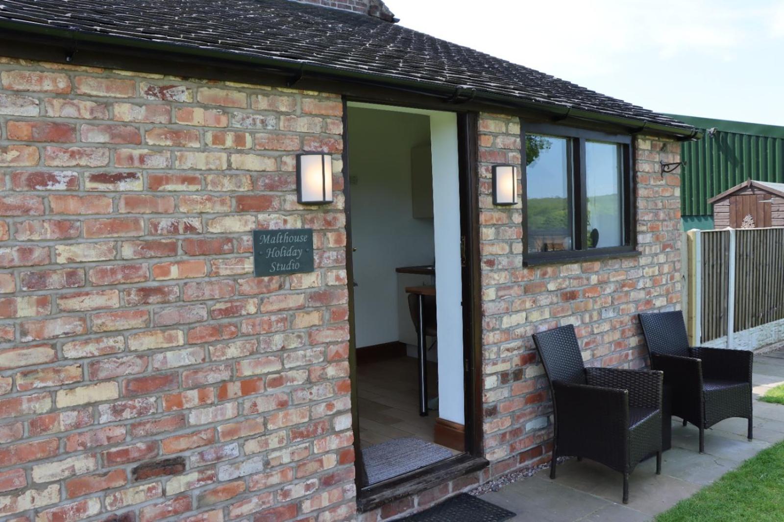 Malthouse Farm Cottage Studio