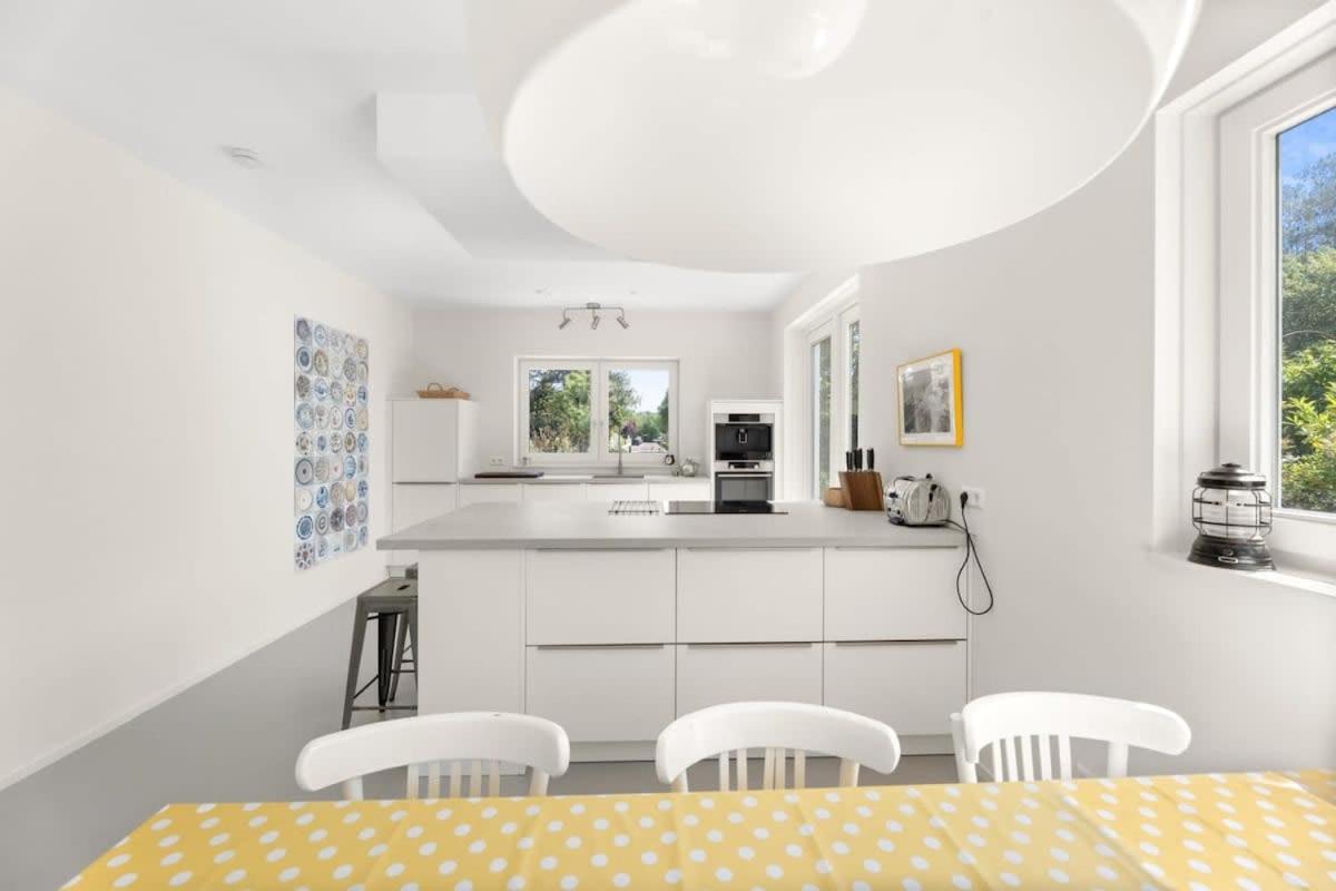 NEW Hello Zeeland - Vakantiehuis Jhr De Casembrootplein 19