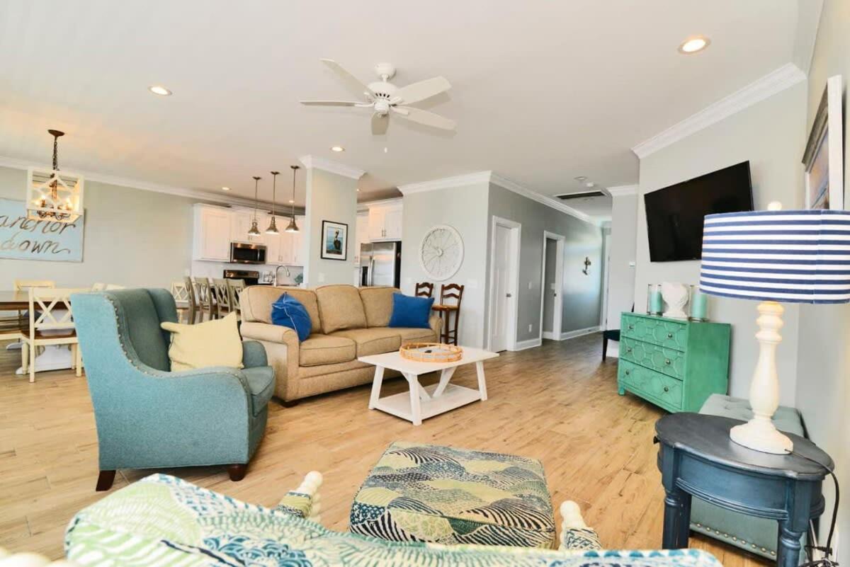 Anchor Down Luxury Ocean View Beach House w Pool