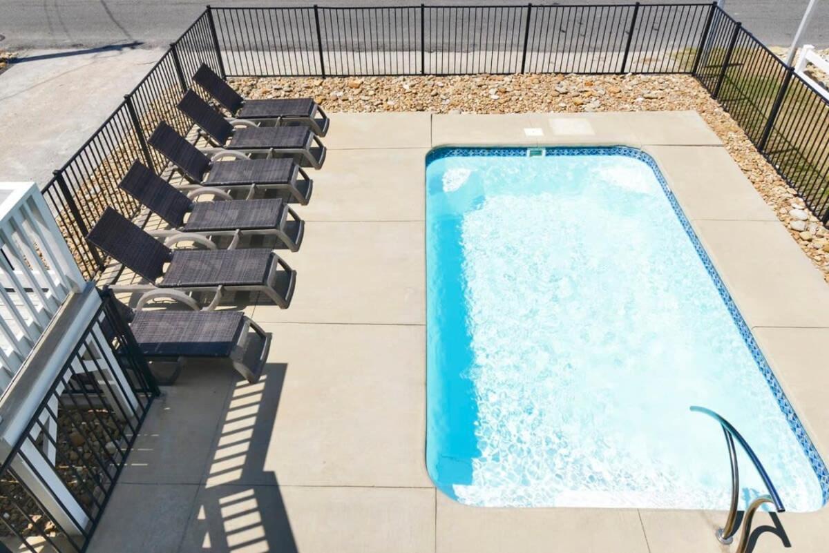 Anchor Down Luxury Ocean View Beach House w Pool