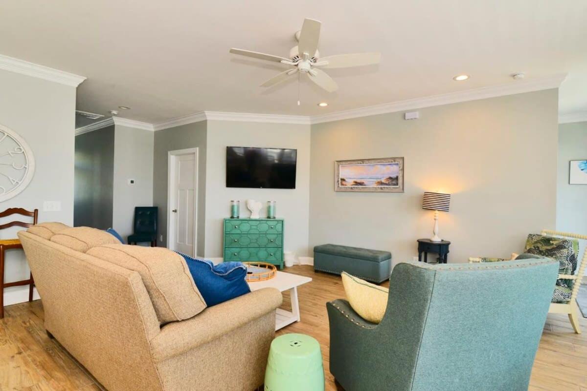 Anchor Down Luxury Ocean View Beach House w Pool