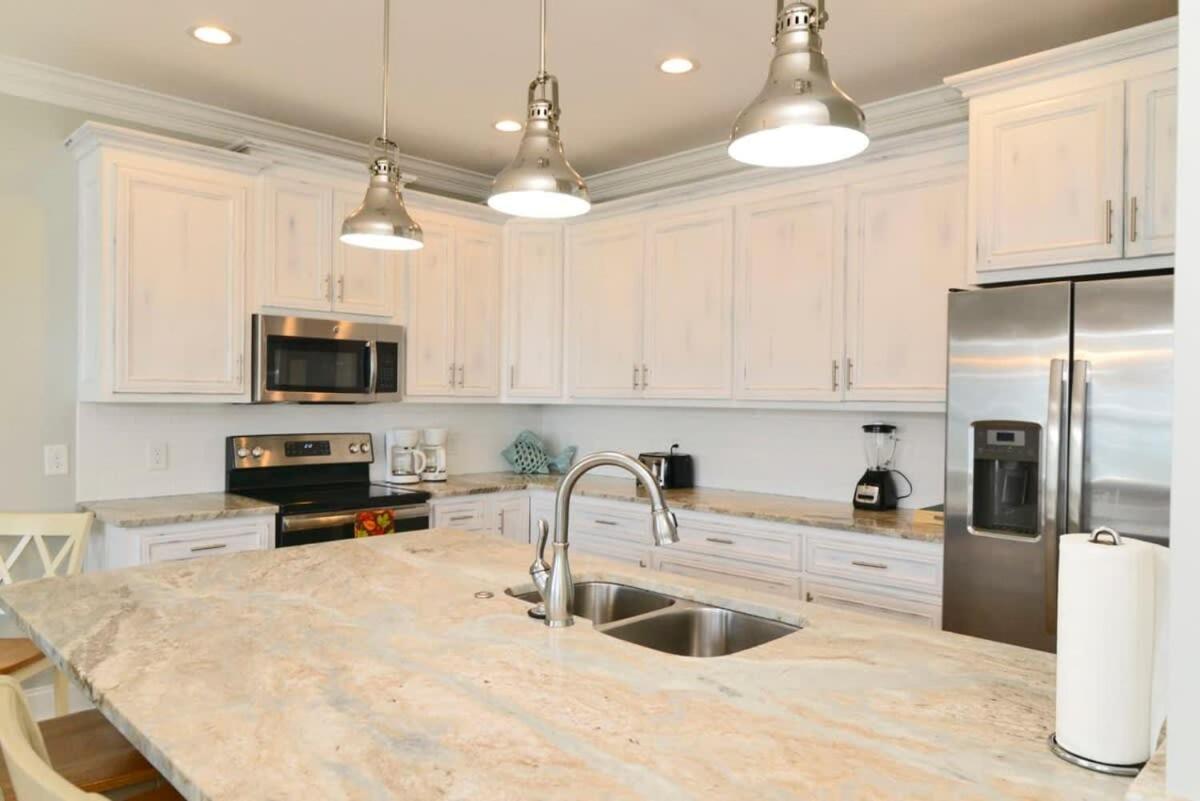 Anchor Down Luxury Ocean View Beach House w Pool