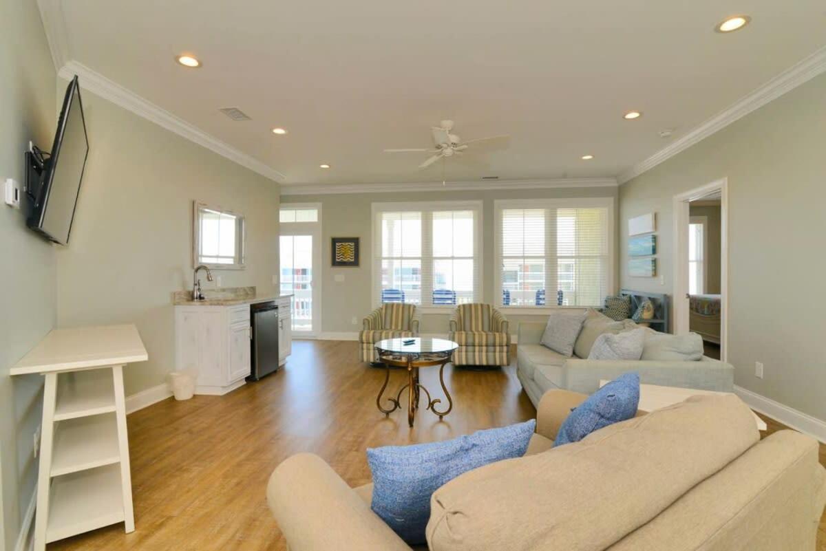 Anchor Down Luxury Ocean View Beach House w Pool