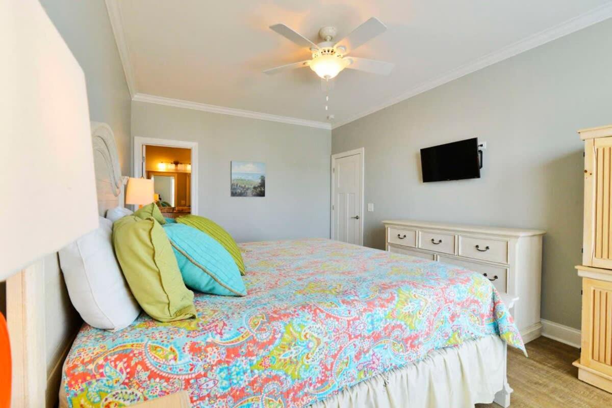 Anchor Down Luxury Ocean View Beach House w Pool