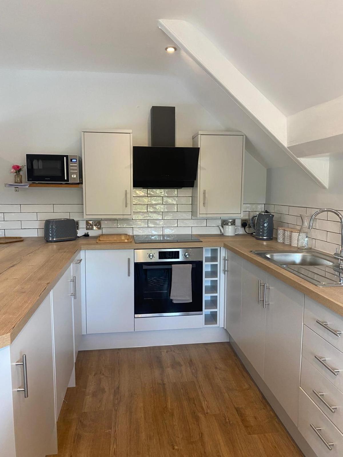 The White Hart Apartment Valley View