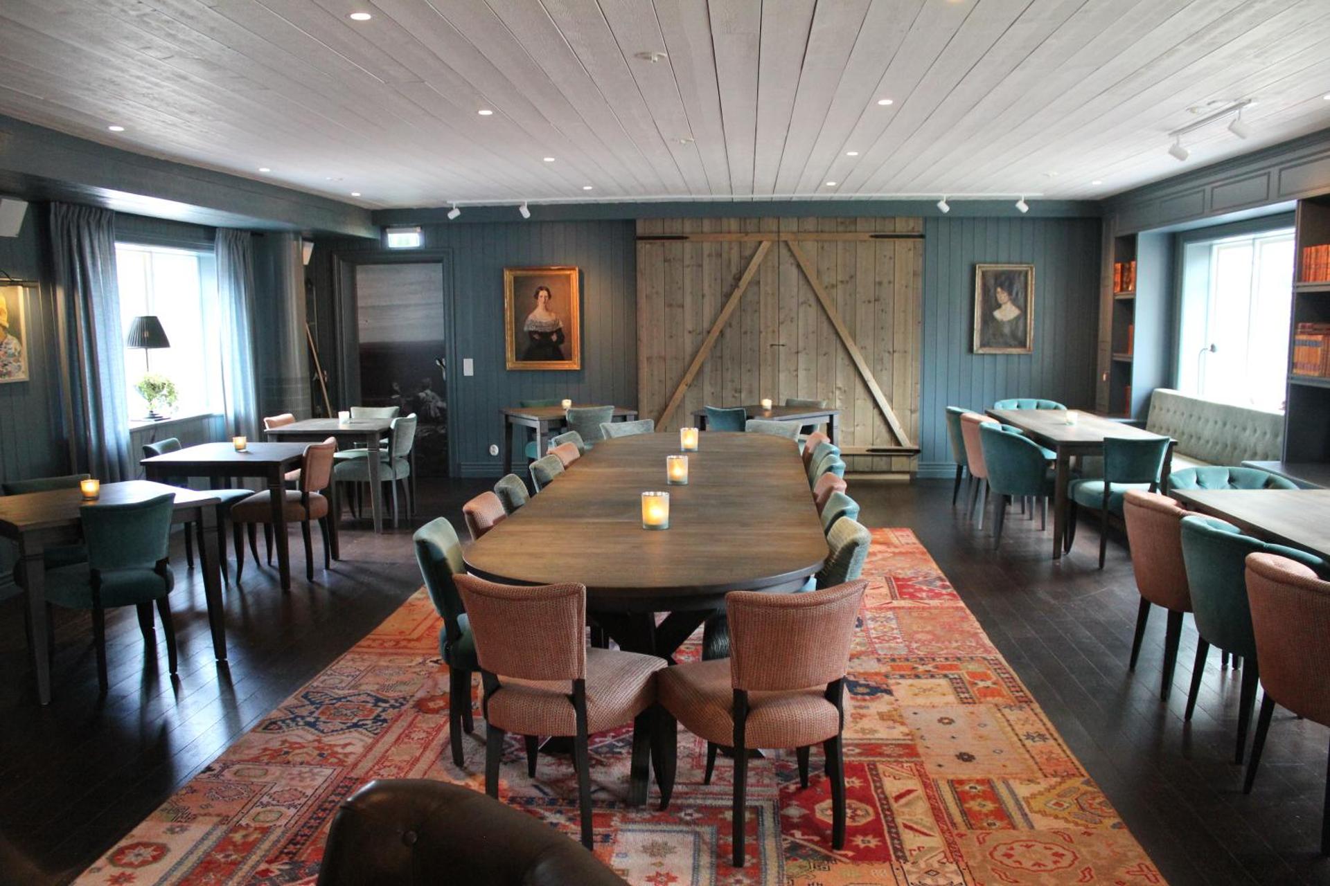 Meeting/conference room