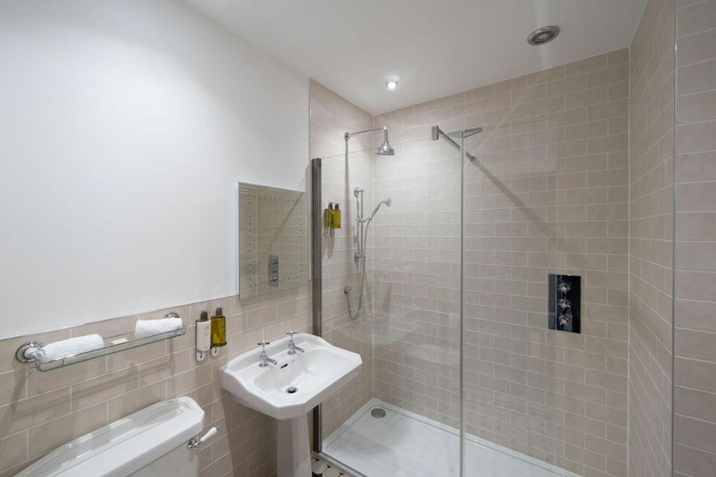 The Forbes Arms Hotel