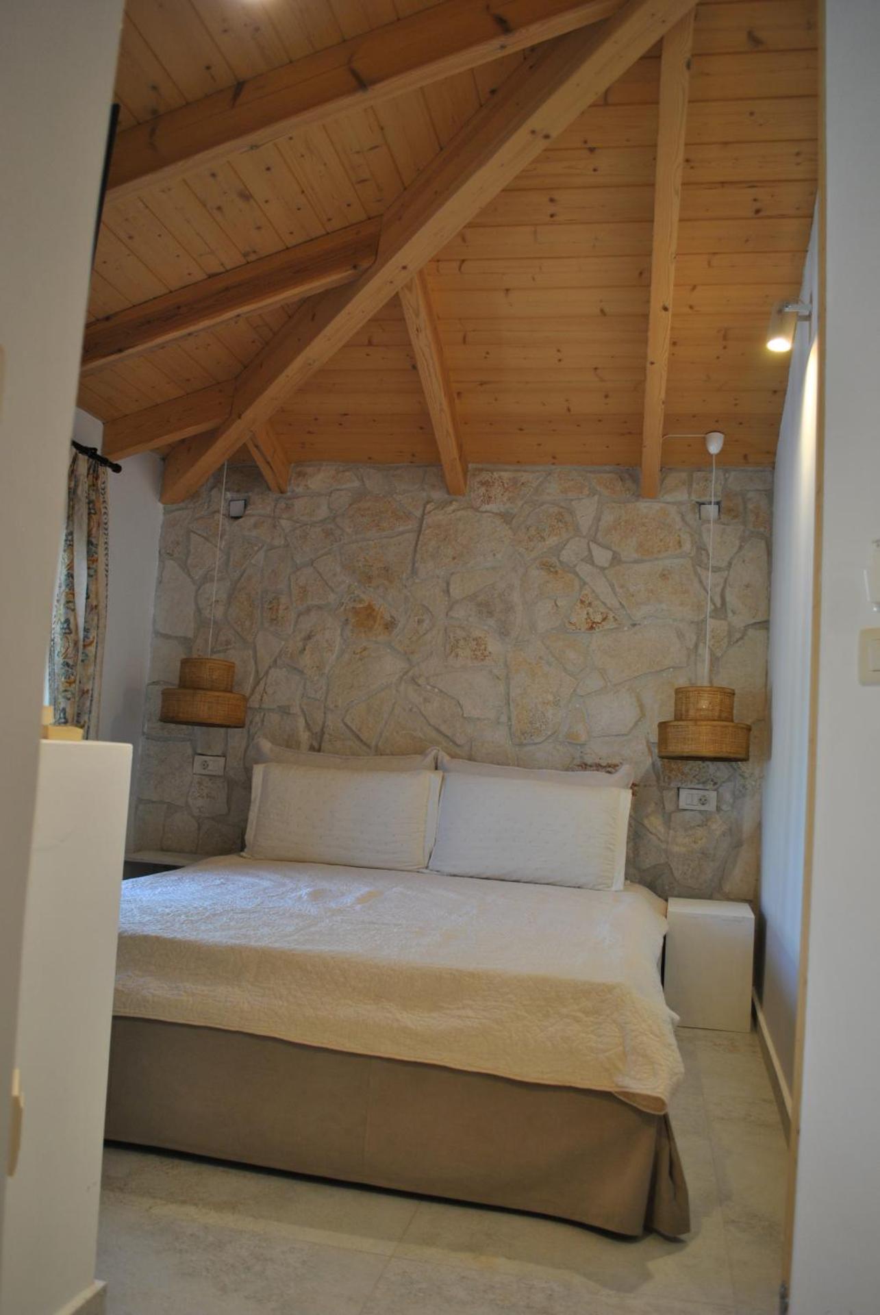 Amaryllis Luxury Suite