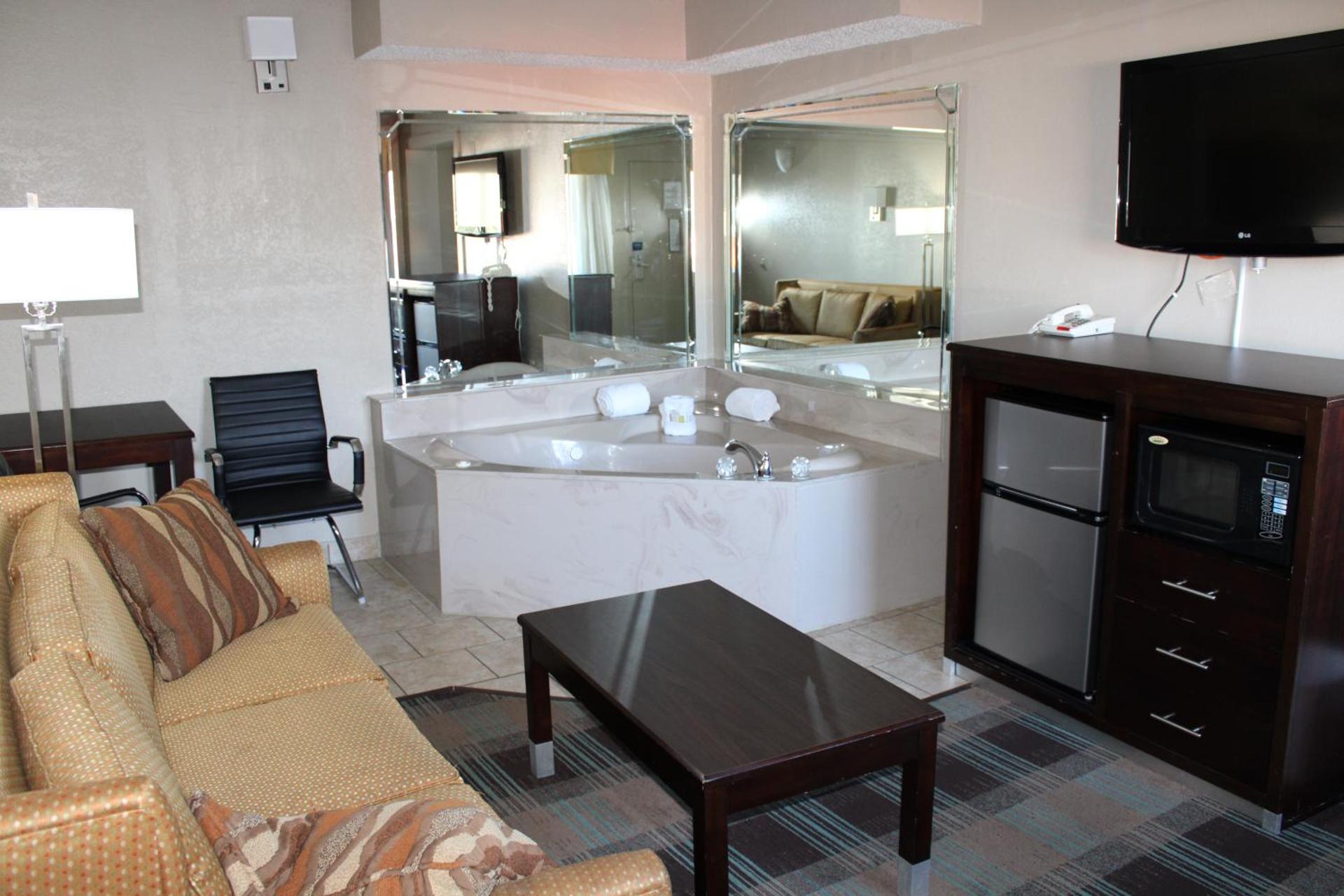 Communal lounge/ TV room