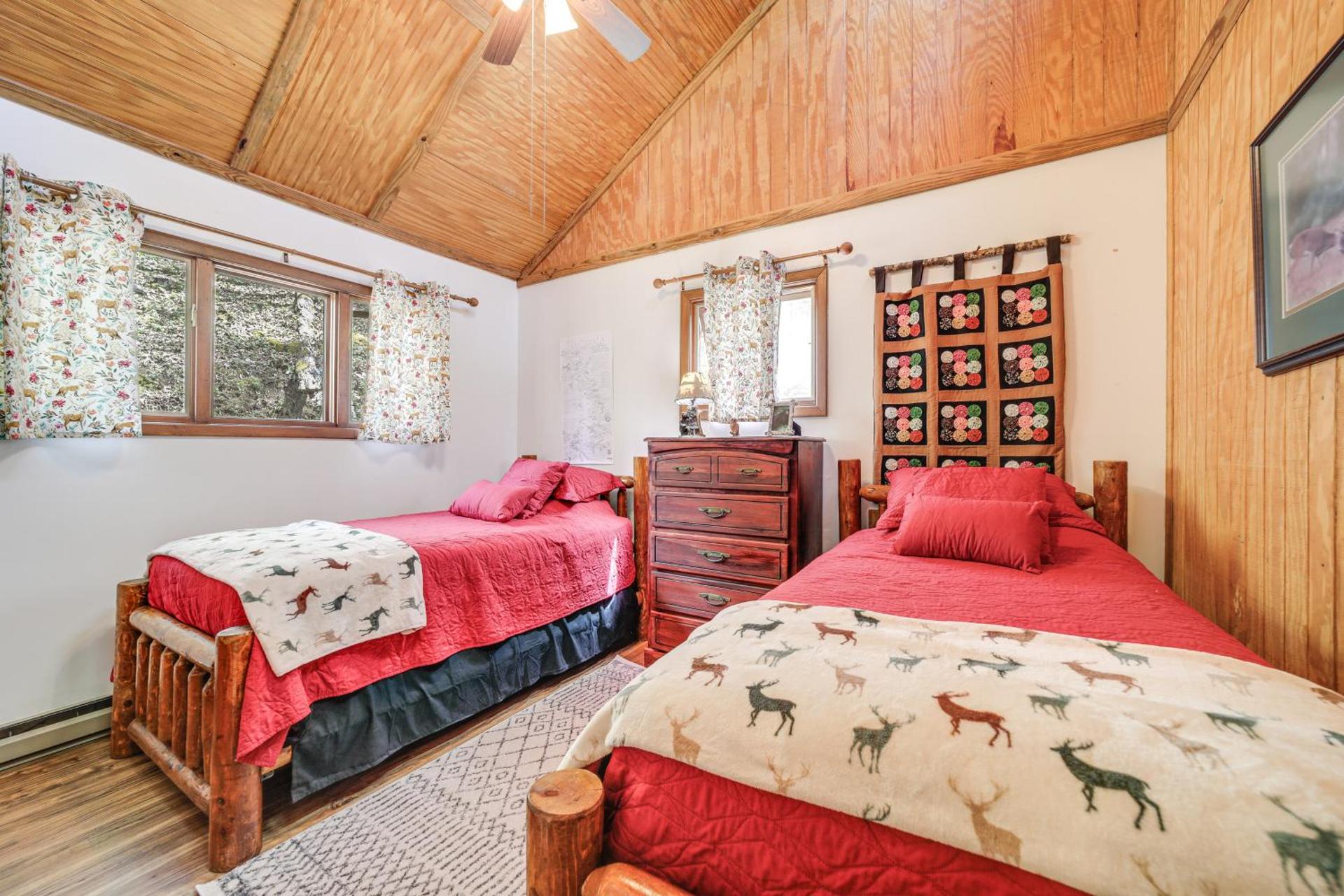 Unwind By Fire! Creekside Whittier Cabin with Deck