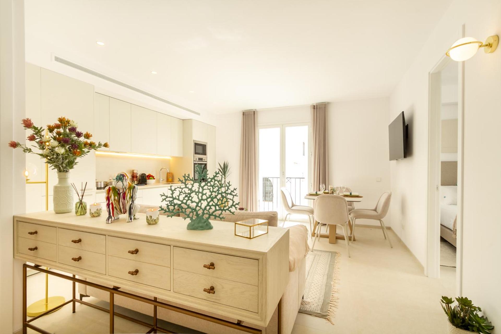 MARBELLA BANUS SUITES - Playas del Duque Beachside Complex