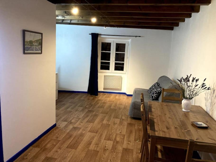 Duplex rare avec terrasse vue à 360 Théâtre