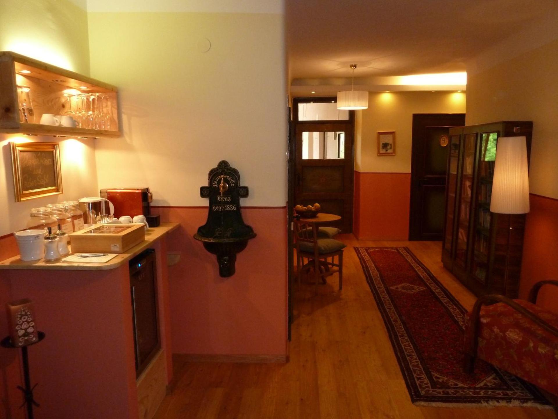 Coffee/tea facilities