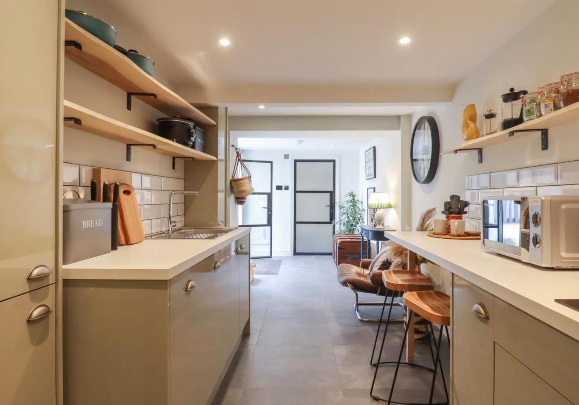 Kitchen or kitchenette