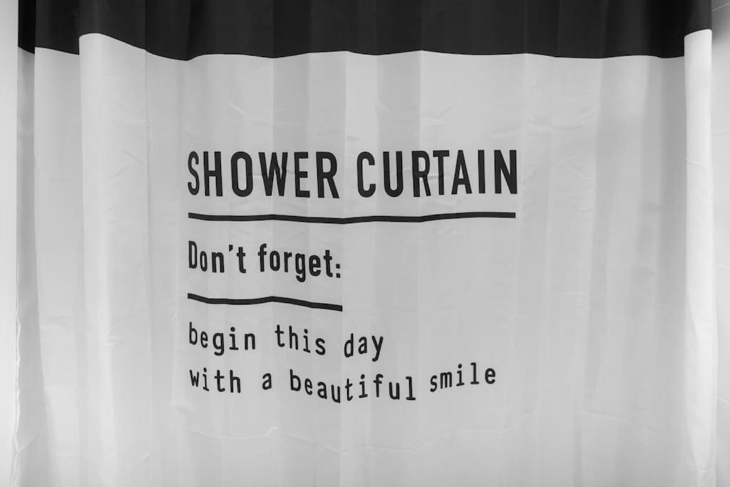 The HostMaster Urban Bliss