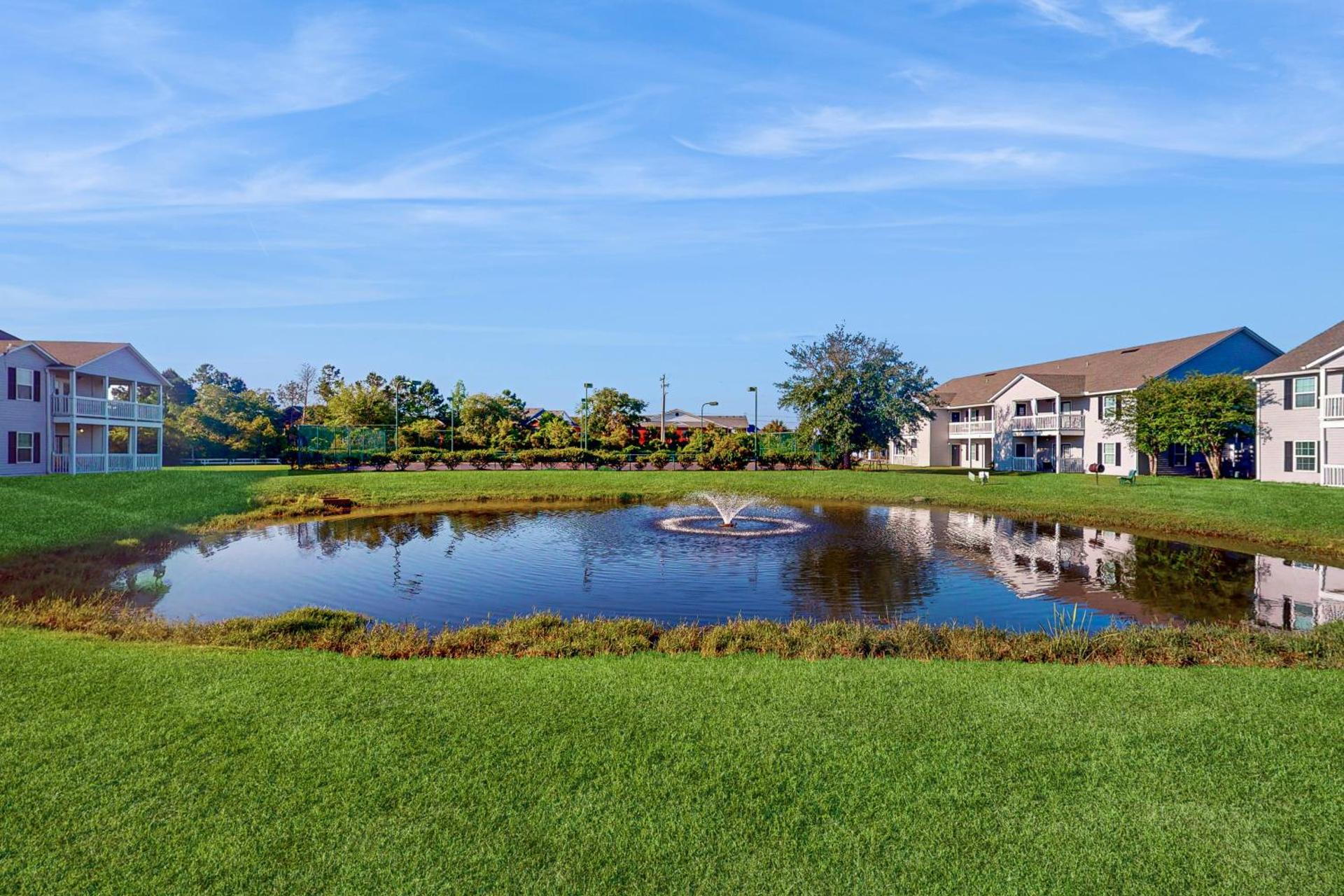 Colony Club M8 - Pelican Perch