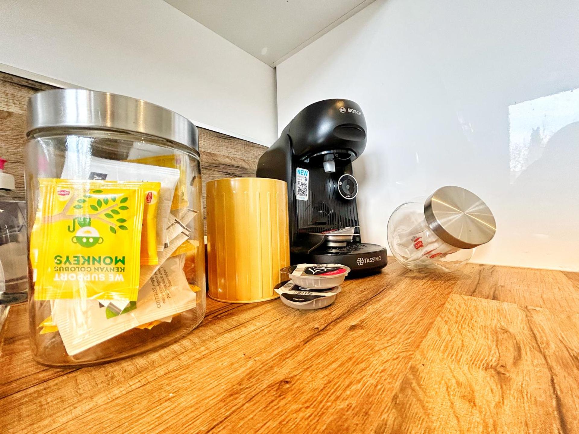 Coffee/tea facilities